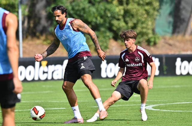 05.08.2026 - Fussball - 2. Fussball - Bundesliga - Saison 2026 2027 - 1. FC Nürnberg Nuernberg FCN ( Club ) - Training - Sportfoto Zink - xwoxzix - Adriano Grimaldi (39, 1. FC Nürnberg FCN ) Marc Kornwachs Barjuan (35, 1. FC Nürnberg FCN ) *** August 5, 2026 Soccer 2 Bundesliga 2026–2027 Season 1 FC Nuremberg FCN Club Training Sports Photo Zink xwoxzix Adriano Grimaldi 39, 1 FC Nuremberg FCN Marc Kornwachs Barjuan 35, 1 FC Nuremberg FCN