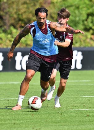 05.08.2026 - Fussball - 2. Fussball - Bundesliga - Saison 2026 2027 - 1. FC Nürnberg Nuernberg FCN ( Club ) - Training - Sportfoto Zink - xwoxzix - Adriano Grimaldi (39, 1. FC Nürnberg FCN ) vor Marc Kornwachs Barjuan (35, 1. FC Nürnberg FCN ) *** August 5, 2026 Soccer 2 Bundesliga 2026–2027 Season 1 FC Nuremberg FCN Club Training Sports Photo Zink xwoxzix Adriano Grimaldi 39, 1 FC Nuremberg FCN in front of Marc Kornwachs Barjuan 35, 1 FC Nuremberg FCN