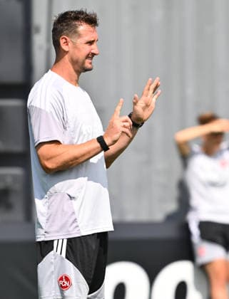 05.08.2026 - Fussball - 2. Fussball - Bundesliga - Saison 2026 2027 - 1. FC Nürnberg Nuernberg FCN ( Club ) - Training - Sportfoto Zink - xwoxzix - Miroslav Miro Klose ( Trainer 1. FC Nürnberg FCN ) gibt Zeichen *** August 5, 2026 Soccer 2 Bundesliga 2026–2027 Season 1. FC Nürnberg Nuremberg FCN Club Training Sports Photo Zink xwoxzix Miroslav Miro Klose Coach 1. FC Nürnberg FCN Sends a Message