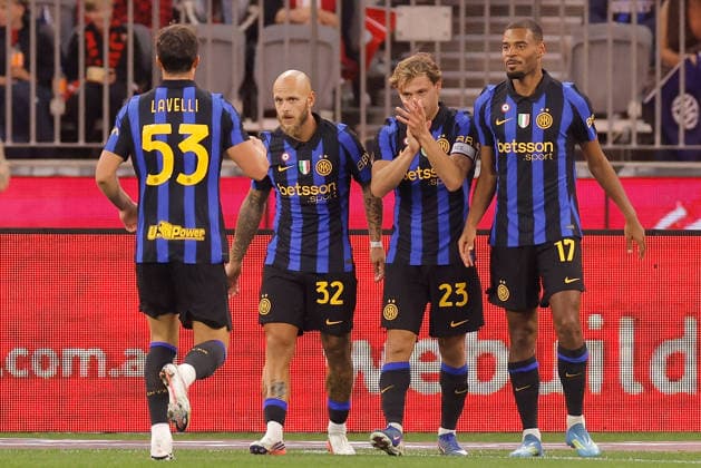SOCCER AC MILAN INTER, Federico Dimarco of Inter Milan is congratulated by teammates after scoring a goal during the AC Milan vs Inter Milan soccer exhibition match at Optus Stadium in Perth, Wednesday, August 5, 2026. ( NO ARCHIVING PERTH WESTERN AUSTRALIA AUSTRALIA  Copyright: xRICHARDxWAINWRIGHTx 20260805141427469476