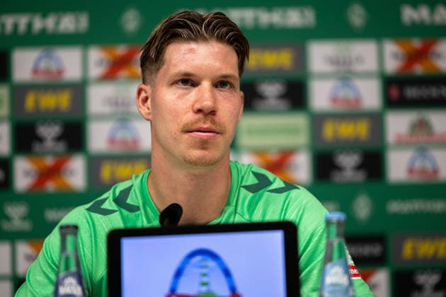 05.08.2026, GER, Fußball, Herren, 1. Bundesliga, Saison 2026 2027, Spielervorstellung, SV Werder Bremen Cedric Itten ( Werder Bremen, 26 ) wird im Rahmen einer Pressekonferenz vorgestellt, Zell am Ziller Parkstadion Tirol Österreich *** August 5, 2026, Germany, Soccer, Men s, Bundesliga 1, 2026–2027 Season, Player Introduction, SV Werder Bremen s Cedric Itten, 26, is introduced at a press conference at the Zell am Ziller Parkstadion in Tyrol, Austria Copyright: xNordphotox xMaasx