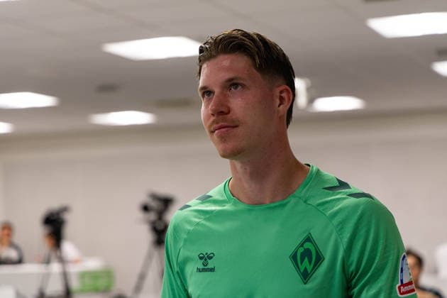 05.08.2026, GER, Fußball, Herren, 1. Bundesliga, Saison 2026 2027, Spielervorstellung, SV Werder Bremen Cedric Itten ( Werder Bremen, 26 ) wird im Rahmen einer Pressekonferenz vorgestellt, Zell am Ziller Parkstadion Tirol Österreich *** August 5, 2026, Germany, Soccer, Men s, Bundesliga 1, 2026–2027 Season, Player Introduction, SV Werder Bremen s Cedric Itten, 26, is introduced at a press conference at the Zell am Ziller Parkstadion in Tyrol, Austria Copyright: xNordphotox xMaasx