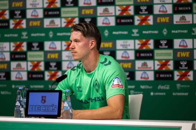 05.08.2026, GER, Fußball, Herren, 1. Bundesliga, Saison 2026 2027, Spielervorstellung, SV Werder Bremen Cedric Itten ( Werder Bremen, 26 ) wird im Rahmen einer Pressekonferenz vorgestellt, Zell am Ziller Parkstadion Tirol Österreich *** August 5, 2026, Germany, Soccer, Men s, Bundesliga 1, 2026–2027 Season, Player Introduction, SV Werder Bremen s Cedric Itten, 26, is introduced at a press conference at the Zell am Ziller Parkstadion in Tyrol, Austria Copyright: xNordphotox xMaasx