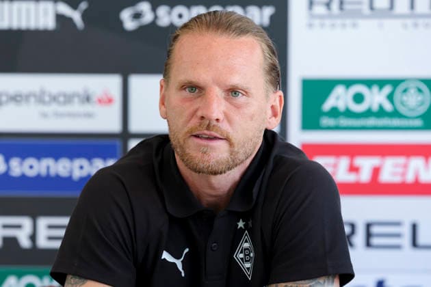 beantwortet bei der Pressekonferenz die Fragen der Journalisten waehrend des Trainingslagers von Borussia Moenchengladbach, Stadion Birkenmoos am 05. August 2026 in Rottach-Egern, Deutschland. (Foto von Marco Steinbrenner DeFodi Images) +++ answers journalists™ questions at the press conference, PK, Pressekonferenz during the Borussia Moenchengladbach Training camp at Stadion Birkenmoos on August 5, 2026 in Rottach-Egern, Germany. (Photo by Marco Steinbrenner DeFodi Images) (Photo by Marco Steinbrenner DeFodi Images) - *** answers journalists questions at the press conference during Borussia Mönchengladbach s training camp, Birkenmoos Stadium on August 5, 2026, in Rottach Egern, Germany. Photo by Marco Steinbrenner, DeFodi Images. Answers journalists’ questions at the press conference during the Borussia Mönchengladbach training camp at Birkenmoos Stadium on August 5, 2026 in Rottach Egern, Germany. Photo by Marco Steinbrenner, DeFodi Images. Photo by Marco Steinbrenner, DeFodi Images