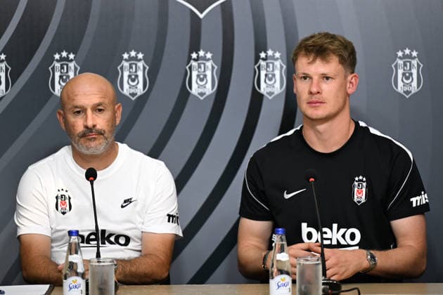 Head coach of Besiktas, Vincenzo Italiano ISTANBUL, TURKIYE - AUGUST 5: Head coach of Besiktas, Vincenzo Italiano (L) and Alexander Nubel (R) of Besiktas speak during a press conference, PK, Pressekonferenz at the club s Nevzat Demir Training Facilities ahead of Thursday s away match against Hradec Kralove in the first leg of the UEFA Europa League third qualifying round in Istanbul, Turkiye, on August 5, 2026. Ahmet Okatali Anadolu Istanbul Turkey. Editorial use only. Please get in touch for any other usage.  Copyright: x2026xAnadoluxAhmetxOkatalix
