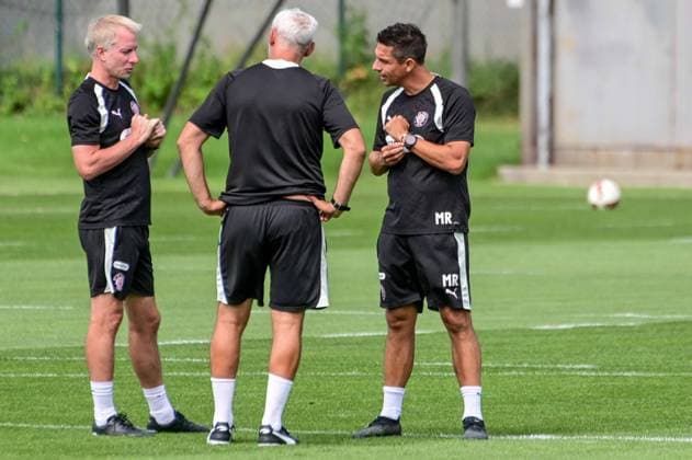 Co-Trainer Peter Nemeth Jens Schuster Trainer Marcel Rapp ( Pauli ) Deutschland , Hamburg , Trainingsgelände an der Kollaustrasse , Fussball , 2. Bundesliga , FC St Pauli *** Assistant Coach Peter Nemeth, Jens Schuster, Head Coach Marcel Rapp, St. Pauli, Germany, Hamburg, Training Facility on Kollaustrasse, Soccer, 2. Bundesliga, FC St. Pauli