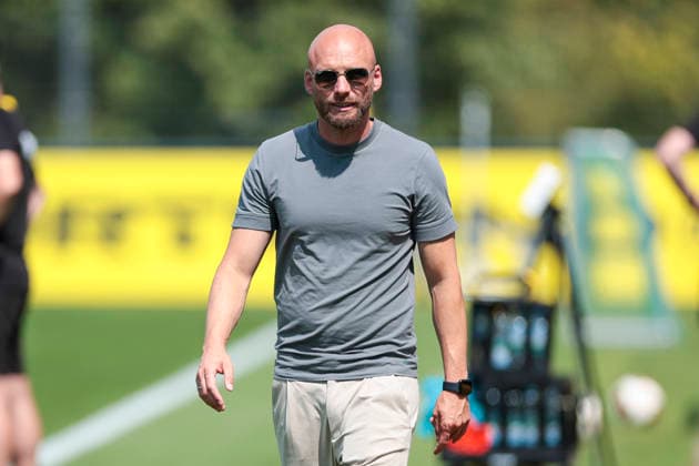 05.08.2026, Fussball, Training von Borussia Dortmund. Sportdirektor Ole Book (Borussia Dortmund). Dortmund Trainingsgelände des BVB NRW Deutschland xRHR-FOTO DEx *** August 5, 2026, Soccer, Borussia Dortmund training session; Sports Director Ole Book; Borussia Dortmund; BVB training facility; NRW, Germany; xRHR PHOTO DEx Copyright: DennisxEwert RHR-FOTOx RHR-FOTO DE