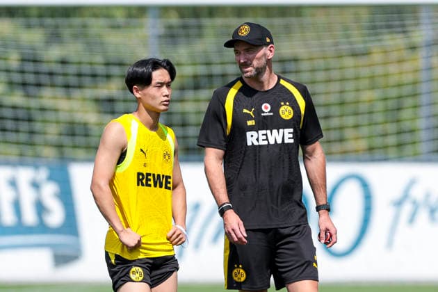05.08.2026, Fussball, Training von Borussia Dortmund. v. l. Takato Yamamoto (Borussia Dortmund), Athletiktrainer Mathias Kolodziej (Borussia Dortmund). Dortmund Trainingsgelände des BVB NRW Deutschland xRHR-FOTO DEx *** August 5, 2026, Soccer, Borussia Dortmund training: Takato Yamamoto (left), Borussia Dortmund; strength and conditioning coach Mathias Kolodziej, Borussia Dortmund; BVB training facility, North Rhine-Westphalia, Germany; xRHR PHOTO DEx Copyright: DennisxEwert RHR-FOTOx RHR-FOTO DE