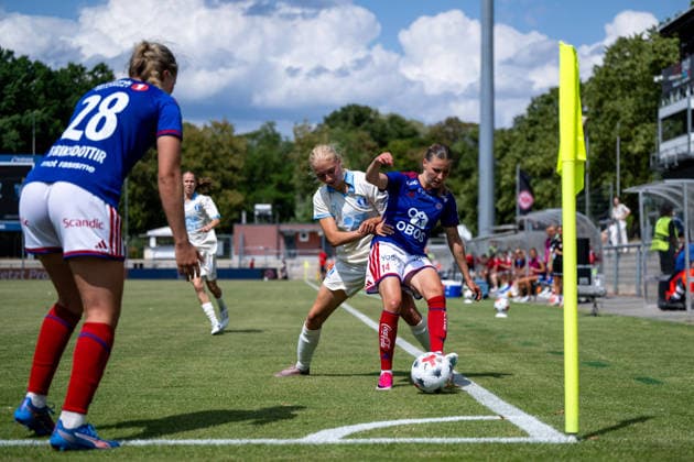 05.08.2026, GER, Fussball, Frauen, UEFA Womens Champions League, Saison 2026 2027, Qualifikationsturnier, Halbfinale Katariina Kosola ( Valerenga IF, 14 ) im Zweikampf mit Stinalisa Johansson ( Malmö FF, 07), Frankfurt am Main Stadion am Brentanobad Hessen Deutschland *** August 5, 2026, GER, Soccer, Women, UEFA Women s Champions League, 2026–2027 Season, Qualifying Tournament, Semifinal: Katariina Kosola (Valerenga IF) in a tackle with Stinalisa Johansson (Malmö FF), 07, Frankfurt am Main, Stadion am Brentanobad, Hesse, Germany Copyright: xNordphoto Memmlerx