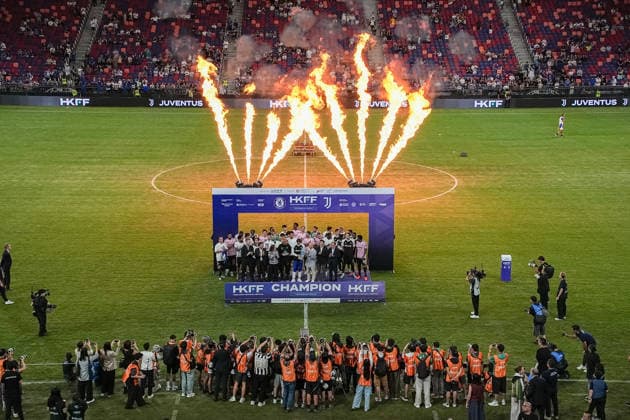 HONG KONG-SPORTS CHELSEA-JUVENTUS Flames erupt from behind the podium as Juventus players celebrate lifting the trophy following their 1-0 victory over Chelsea at the Kai Tak Stadium on August 5, 2026 in Hong Kong. (Photo by Kevin Li TMHK via Nexpher Images) Hong Kong