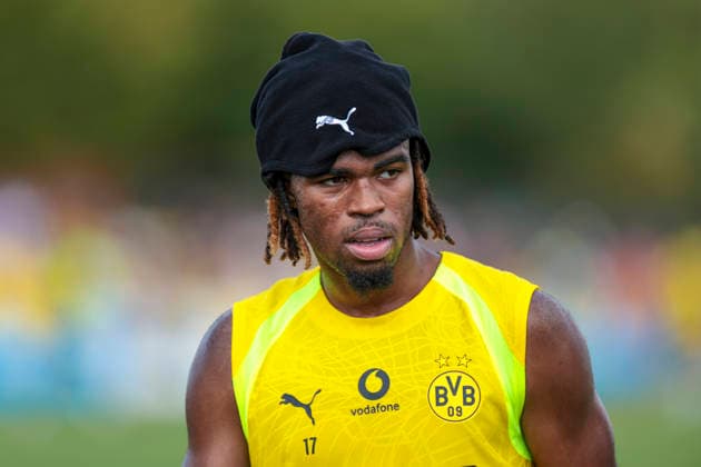 05.08.2026, Fussball, Training von Borussia Dortmund. Carney Chukwuemeka (Borussia Dortmund) muss das Training angeschlagen abbrechen. Dortmund Trainingsgelände des BVB NRW Deutschland xRHR-FOTO DEx *** August 5, 2026, Soccer, Borussia Dortmund Training: Carney Chukwuemeka; Borussia Dortmund forced to cut training short due to injury; Dortmund, BVB Training Facility, NRW, Germany; xRHR PHOTO DEx Copyright: DennisxEwert RHR-FOTOx RHR-FOTO DE