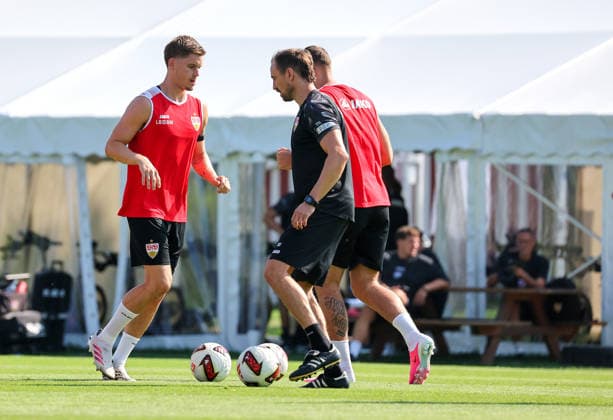 05.08.2026, Deutschland, Grassau, Fußball Bundesliga, Saison 2026 2027, Trainingslager VfB Stuttgart, Ramon Hendriks *** August 5, 2026, Germany, Grassau, Bundesliga, 2026–2027 Season, VfB Stuttgart Training Camp, Ramon Hendriks