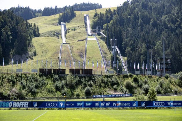 Toni Seelos Schanze im Hintergrund der Sportarena, TSG Hoffenheim, Fussball, Trainingslager, Saison Vorbereitung, Saison 2026 2027, GER, 05.08.2026, Eibner-Pressefoto Andreas Ulmer TSG Hoffenheim, Fussball, Trainingslager, Saison Vorbereitung, Saison 2026 2027, GER, 05.08.2026, *** Toni Seelos Schanze in the background of the Sportarena, TSG Hoffenheim, soccer, training camp, preseason, 2026–2027 season, GER, August 5, 2026, Eibner Press Photo Andreas Ulmer TSG Hoffenheim, soccer, training camp, preseason, 2026–2027 season, GER, August 5, 2026, Copyright: xEibner-Pressefoto AndreasxUlmerx EP_AUR