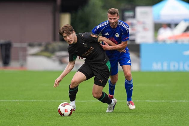 05.08.2026, xydrx, Fußball, Testspiel, FC Rottach-Egern - Borussia Mönchengladbach, Saison 2026 2027, Stadion am Birkenmoos: Daiki Hashioka (Borussia Moenchengladbach, 14) im Zweikampf gegen Florian Mex (FC Rottach-Egern, 9) DFB regulations prohibit any use of photographs as image sequences and or quasi-video. *** August 5, 2026, xydrx, soccer, friendly match, FC Rottach Egern vs. Borussia Mönchengladbach, 2026–2027 season, Birkenmoos Stadium, Daiki Hashioka, Borussia Mönchengladbach, No. 14 in a tackle against Florian Mex, FC Rottach Egern, No. 9. DFB regulations prohibit any use of photographs as image sequences and or quasi-video. Copyright: HMBxMedia YannisxDreimann