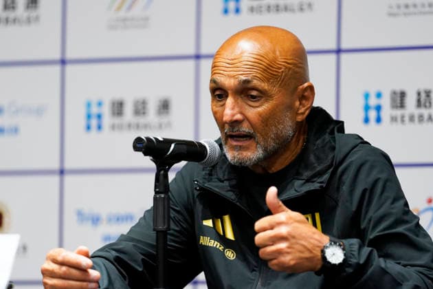 HONGKONG-SOCCER FOOTBALL-FEST Luciano Spalletti, a coach of Juventus meeting media at Kai Tan Stadium during the Hong Kong Football Festival 2026 in Hong Kong, August 5, 2026. NEXPHER Vernon Yuen HONG KONG