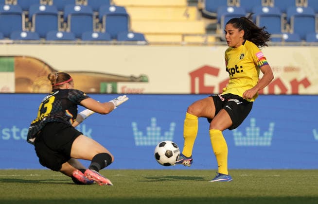 SOCCER - WCL, St.Poelten vs Bern SANKT POELTEN,AUSTRIA,05.AUG.26 - WOMEN SOCCER - UEFA Women s Champions League, qualification, SKN Sankt Poelten vs BSC YB Frauen. Image shows Carina Schlueter (St.Poelten) and Laura Frey (Bern).  GEPAxpictures xWalterxLuger