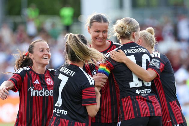 Frankfurt am Main, Germany - August 2026: Larrissa Muehlhaus (Eintracht Frankfurt) and teammates celebrate the goal to 2:0 during the second Qualifying Round Match Eintracht Frankfurt and Omonia Nicosia - Semi-finals of the UEFA Womens LP Mini Tournament at Stadium am Bretanobad in Frankfurt am Main, Germany *** Frankfurt am Main, Germany, August 2026 Larrissa Muehlhaus Eintracht Frankfurt and her teammates celebrate the goal that made the score 2–0 during the second qualifying round match between Eintracht Frankfurt and Omonia Nicosia in the semifinals of the UEFA Women s LP Mini Tournament at Stadium am Bretanobad in Frankfurt am Main, Germany Copyright: HMBxMedia JoaquimxFerreira