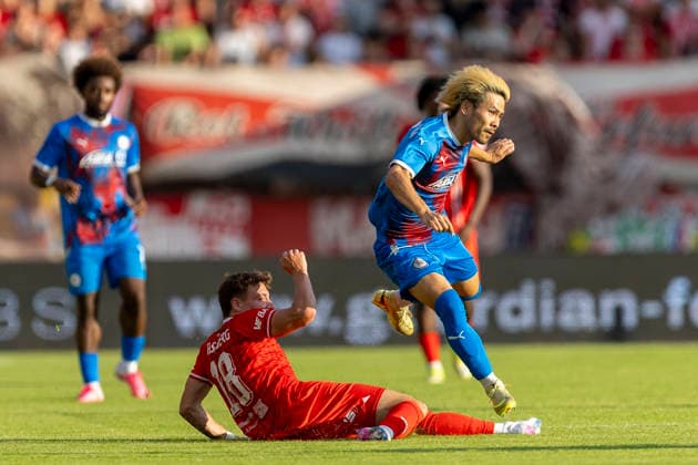 GER, Erfurt, Fussball, Regionalliga Nordost, 3. Spieltag, FC Rot-Weiss Erfurt vs. Tasmania Berlin im Bild v.l.: Robbie Felßberg (FC Rot-Weiß Erfurt 18), Rintaro Yajima (Tasmania Berlin 05), Zweikampf 05.08.2026, Steigerwaldstadion Erfurt DFB REGULATIONS PROHIBIT ANY USE OF PHOTOGRAPHS AS IMAGE SEQUENCES AND OR QUASI-VIDEO, *** GER, Erfurt, Soccer, Northeast Regional League, Matchday 3, FC Rot Weiss Erfurt vs. Tasmania Berlin (pictured, from left): Robbie Felßberg (FC Rot Weiss Erfurt 18), Rintaro Yajima (Tasmania Berlin 05), tackle on August 5, 2026, Steigerwaldstadion, Erfurt. DFB regulations prohibit any use of photographs as image sequences and or quasi-video, Copyright: HMBxMedia PaulxFritz