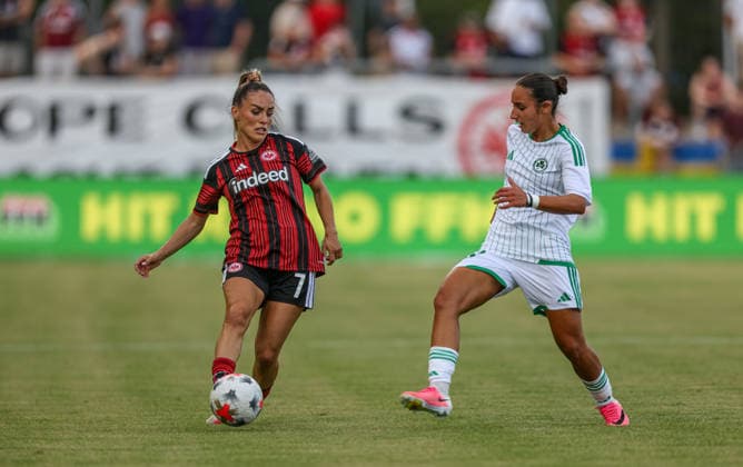 GER, Frankfurt, Eintracht Frankfurt vs AC Omonia Nikosia, UEFA Womens Champions League, Fussball, UEFA, Spielzeit 2026 2027, Stadion am Brentanobad, Qualifikation, Halbfinale im Bild v.l.: Ereleta Memeti (Eintracht Frankfurt Frauen 7), Anna Matsoukari (Omonia Nikosia 19) DFB DFL REGULATIONS PROHIBIT ANY USE OF PHOTOGRAPHS AS IMAGE SEQUENCES AND OR QUASI-VIDEO, 05.08.2026 *** GER, Frankfurt, Eintracht Frankfurt vs. AC Omonia Nicosia, UEFA Women s Champions League, Soccer, UEFA, 2026–2027 Season, Stadion am Brentanobad, Qualifying Round, Semifinal (pictured, from left): Ereleta Memeti, Eintracht Frankfurt Women s Team 7, Anna Matsoukari, Omonia Nicosia 19. DFB and DFL regulations prohibit any use of photographs as image sequences and or quasi-video. August 5, 2026 Copyright: HMBxMedia HendrikxHamelau