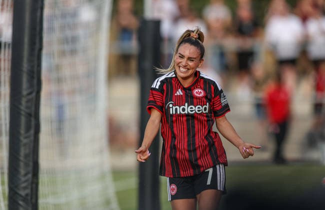 GER, Frankfurt, Eintracht Frankfurt vs AC Omonia Nikosia, UEFA Womens Champions League, Fussball, UEFA, Spielzeit 2026 2027, Stadion am Brentanobad, Qualifikation, Halbfinale im Bild: Ereleta Memeti (Eintracht Frankfurt Frauen 7) erzielt das Tor zum 3:0, Tor, Jubel und Freude, Emotionen DFB DFL REGULATIONS PROHIBIT ANY USE OF PHOTOGRAPHS AS IMAGE SEQUENCES AND OR QUASI-VIDEO, 05.08.2026 *** GER, Frankfurt, Eintracht Frankfurt vs. AC Omonia Nicosia, UEFA Women s Champions League, Soccer, UEFA, 2026–2027 Season, Brentanobad Stadium, Qualifying Round, Semifinal: Ereleta Memeti of Eintracht Frankfurt Women’s Team scores the goal to make it 3–0, Goal, celebration and joy, emotions. DFB and DFL regulations prohibit any use of photographs as image sequences and or quasi-video. August 5, 2026 Copyright: HMBxMedia HendrikxHamelau