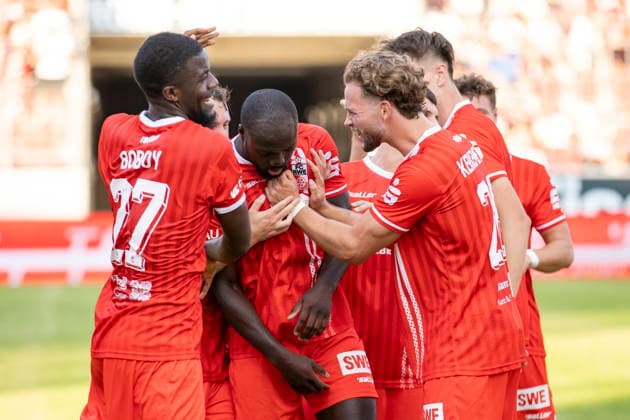 Regionalliga Nordost: FC Rot-Weiß Erfurt vs. SV Tasmania Berlin; Erfurt; 05.08.2026 2:0 durch Raphael Assibey-Mensah ( 7; FC Rot-Weiß Erfurt) (Bildmitte) Regionalliga Nordost: FC Rot-Weiß Erfurt vs. SV Tasmania Berlin; Steigerwaldstadion Erfurt; 05.08.2026 *** Northeast Regional League: FC Rot-Weiß Erfurt vs. SV Tasmania Berlin, Erfurt, August 5, 2026, 2–0 (goal by Raphael Assibey Mensah, 7 ). FC Rot-Weiß Erfurt (center of photo). Northeast Regional League: FC Rot-Weiß Erfurt vs. SV Tasmania Berlin, Steigerwaldstadion, Erfurt, August 5, August 5, 2026 Copyright: xBEAUTIFULxSPORTS Duehringx