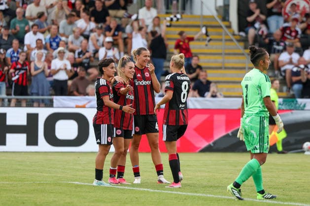Frankfurt am Main, Germany - August 2026: Dilara Acikgoez (Eintracht Frankfurt), Ereleta Memeti (Eintracht Frankfurt), Larrissa Muehlhaus (Eintracht Frankfurt), Hanna Bennison (Eintracht Frankfurt) celebrate the goal to 5:0 during the second Qualifying Round Match Eintracht Frankfurt and Omonia Nicosia - Semi-finals of the UEFA Womens LP Mini Tournament at Stadium am Bretanobad in Frankfurt am Main, Germany *** Frankfurt am Main, Germany, August 2026: Dilara Acikgoez (Eintracht Frankfurt), Ereleta Memeti (Eintracht Frankfurt), Larrissa Muehlhaus (Eintracht Frankfurt), Hanna Bennison of Eintracht Frankfurt celebrate the goal that made the score 5–0 during the second qualifying round match between Eintracht Frankfurt and Omonia Nicosia in the semifinals of the UEFA Women’s LP Mini Tournament at Stadium am Bretanobad in Frankfurt am Main, Germany Copyright: HMBxMedia JoaquimxFerreira