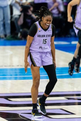 SAN FRANCISCO, CA - AUGUST 04: Tiffany Hayes 15 of the Golden State Valkyries reacts to a score by Janelle Salaun 13 during a WNBA, Basketball Damen, USA game against the Toronto Tempo on August 4, 2026 at Chase Center in San Francisco, CA. (Photo by Matthew Huang Icon Sportswire) WNBA: AUG 04 Toronto Tempo at Golden State Valkyries EDITORIAL USE ONLY Icon260804072