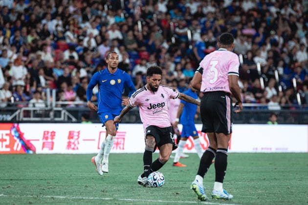 August 5, 2026, Hong Kong, China: Douglas Luiz Soares 12 of Juventus in action during Hong Kong Football Festival Herbalgy Trophy between Chelsea FC and Juventus at Kai Tak Stadium in Hong Kong on August 5, 2026. Hong Kong Football Festival Herbalgy Trophy Chelsea FC 0 : 1 Juventus  - ZUMAn333 20260805_znp_n333_070 Copyright: xKaxLokxNgx