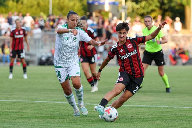 Frankfurt am Main, Germany - August 2026: Chara Charalambous (Omonia Nicosia), Dilara Acikgoez (Eintracht Frankfurt) battles for the Ball during the second Qualifying Round Match Eintracht Frankfurt and Omonia Nicosia - Semi-finals of the UEFA Womens LP Mini Tournament at Stadium am Bretanobad in Frankfurt am Main, Germany *** Frankfurt am Main, Germany, August 2026, Chara Charalambous, Omonia Nicosia, Dilara Acikgoez Eintracht Frankfurt battles for the ball during the second qualifying round match between Eintracht Frankfurt and Omonia Nicosia in the semifinals of the UEFA Women’s LP Mini Tournament at Stadium am Bretanobad in Frankfurt am Main, Germany Copyright: HMBxMedia JoaquimxFerreira