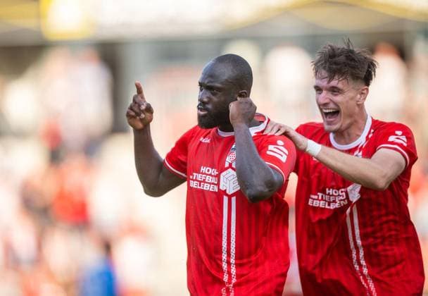 FUSSBALL REGIONALLIGA NORDOST - SAISON 2026-2027 - 3. SPIELTAG FC ROT WEISS ERFURT - SV TASMANIA BERLIN ** NUR FÜR REDAKTIONELLE ZWECKE ** EDITORIAL USE ONLY **<p>05 08 2026-Erfurt: Fussball Regionalliga Nordost 3. Spieltag Saison 2026-2027 Steigerwaldstadion FC Rot Weiss Erfurt - SV Tasmania Berlin im Foto: Raphael Assibey-Mensah 7 (FC Rot Weiss Erfurt) jubelt nach dem 2:0 mit Benjamin Dreca 13 (FC Rot-Weiß Erfurt) ( Deutschland Thueringen Erfurt Copyright: SaschaxFromm *** SOCCER REGIONAL LEAGUE NORTHEAST 2026–2027 SEASON, MATCHDAY 3: FC ROT WEISS ERFURT VS. SV TASMANIA BERLIN ** FOR EDITORIAL PURPOSES ONLY ** EDITORIAL USE ONLY ** August 5, 2026 Erfurt Soccer Regional League Northeast Matchday 3, 2026–2027 Season Steigerwaldstadion FC Rot Weiss Erfurt vs. SV Tasmania Berlin in a photo by Raphael Assibey Mensah 7 FC Rot Weiss Erfurt celebrates after the 2–0 with Benjamin Dreca 13 FC Rot-Weiss Erfurt, Germany, Thuringia, Erfurt. Copyright SaschaxFromm Copyright: SaschaxFromm doc8713w3otpdibul8kpe6 ,EDITORIAL USE ONLY