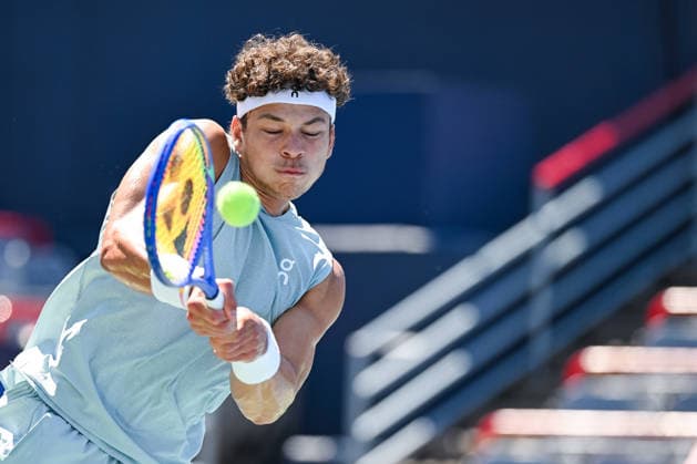 MONTREAL, QC - AUGUST 05: Ben Shelton (USA) returns the ball during a second round match at National Bank Open on August 05, 2026 at IGA Stadium in Montreal, QC (Photo by David Kirouac Icon Sportswire) TENNIS: AUG 05 National Bank Open EDITORIAL USE ONLY Icon26080505126