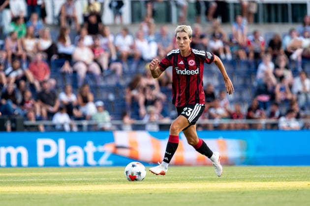 05.08.2026, GER, Fussball, Frauen, UEFA Womens Champions League, Saison 2026 2027, Qualifikationsturnier, Halbfinale, Eintracht Frankfurt vs Omonia Nikosia Sara Doorsoun ( Eintracht Frankfurt, 23 ) am Ball, Frankfurt am Main Stadion am Brentanobad Hessen Deutschland *** August 5, 2026, GER, Soccer, Women s, UEFA Women s Champions League, 2026–2027 season, Qualifying tournament, Semifinals, Eintracht Frankfurt vs. Omonia Nicosia, Sara Doorsoun (Eintracht Frankfurt), 23 on the ball, Frankfurt am Main, Stadion am Brentanobad, Hesse, Germany Copyright: xNordphoto Memmlerx
