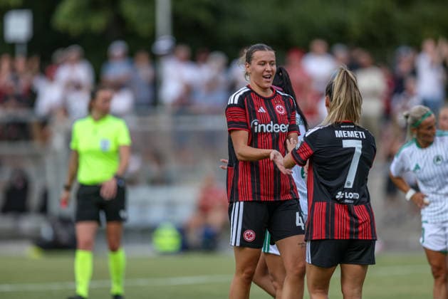 GER, Frankfurt, Eintracht Frankfurt vs AC Omonia Nikosia, UEFA Womens Champions League, Fussball, UEFA, Spielzeit 2026 2027, Stadion am Brentanobad, Qualifikation, Halbfinale im Bild v.l.: Larissa Mühlhaus (Eintracht Frankfurt Frauen 19) und Ereleta Memeti (Eintracht Frankfurt Frauen 7), Tor, Jubel und Freude, Emotionen DFB DFL REGULATIONS PROHIBIT ANY USE OF PHOTOGRAPHS AS IMAGE SEQUENCES AND OR QUASI-VIDEO, 05.08.2026 *** GER, Frankfurt, Eintracht Frankfurt vs. AC Omonia Nicosia, UEFA Women s Champions League, Soccer, UEFA, 2026–2027 Season, Brentanobad Stadium, Qualifying Round, Semifinal in Pictures: from left, Larissa Mühlhaus (Eintracht Frankfurt Women’s U-19) and Ereleta Memeti (Eintracht Frankfurt Women’s U-7), Goal, celebration and joy, emotions. DFB and DFL regulations prohibit any use of photographs as image sequences and or quasi-video. August 5, 2026 Copyright: HMBxMedia HendrikxHamelau