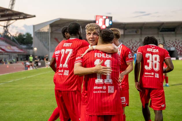 GER, Erfurt, Fussball, Regionalliga Nordost, 3. Spieltag, FC Rot-Weiss Erfurt vs. Tasmania Berlin im Bild v.l.: Marco Wolf (FC Rot-Weiß Erfurt 10), Stanislav Fehler (FC Rot-Weiß Erfurt 11), Torjubel 05.08.2026, Steigerwaldstadion Erfurt DFB REGULATIONS PROHIBIT ANY USE OF PHOTOGRAPHS AS IMAGE SEQUENCES AND OR QUASI-VIDEO, *** GER, Erfurt, Soccer, Northeast Regional League, Matchday 3, FC Rot-Weiss Erfurt vs. Tasmania Berlin (pictured, from left): Marco Wolf (FC Rot-Weiss Erfurt 10), Stanislav Fehler (FC Rot-Weiss Erfurt 11), goal celebration, August 5, 2026, Steigerwaldstadion, Erfurt. DFB regulations prohibit any use of photographs as image sequences and or quasi-video, Copyright: HMBxMedia PaulxFritz