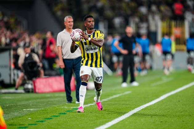 Fenerbahce SK v Sturm Graz - UEFA Champions League 2026 27 Third Qualifying Round First Leg Nelson Semedo of Fenerbahce throws in during the UEFA Champions League 2026 27 third qualifying round first leg match between Fenerbahce SK and Sturm Graz at Fenerbahce Sükrü Saracoglu Spor Kompleksi on August 05, 2026 in Istanbul, Turkey. Istanbul Fenerbahce Sükrü Saracoglu Spor Kompleksi Istanbul Turkey Copyright: xxYagizxGurtugx
