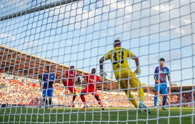 FUSSBALL REGIONALLIGA NORDOST - SAISON 2026-2027 - 3. SPIELTAG FC ROT WEISS ERFURT - SV TASMANIA BERLIN ** NUR FÜR REDAKTIONELLE ZWECKE ** EDITORIAL USE ONLY **<p>05 08 2026-Erfurt: Fussball Regionalliga Nordost 3. Spieltag Saison 2026-2027 Steigerwaldstadion FC Rot Weiss Erfurt - SV Tasmania Berlin im Foto: Robbie Felßberg 18 (Rot-Weiß Erfurt) erzielt in dieser Szene den Treffer zum 3:0 für Erfurt ( Deutschland Thueringen Erfurt Copyright: SaschaxFromm *** SOCCER REGIONAL LEAGUE NORTHEAST 2026–2027 SEASON, MATCHDAY 3: FC ROT WEISS ERFURT VS. SV TASMANIA BERLIN ** FOR EDITORIAL PURPOSES ONLY ** EDITORIAL USE ONLY ** August 5, 2026 Erfurt Soccer Regional League Northeast Matchday 3, 2026–2027 Season, Steigerwaldstadion: FC Rot-Weiss Erfurt vs. SV Tasmania Berlin. In the photo: Robbie Felßberg (No. 18) of Rot-Weiss Erfurt scores the goal to make it 3 0 for Erfurt, Germany, Thuringia, Erfurt. Copyright SaschaxFromm Copyright: SaschaxFromm doc87142lbtwdlssru0pg8 ,EDITORIAL USE ONLY