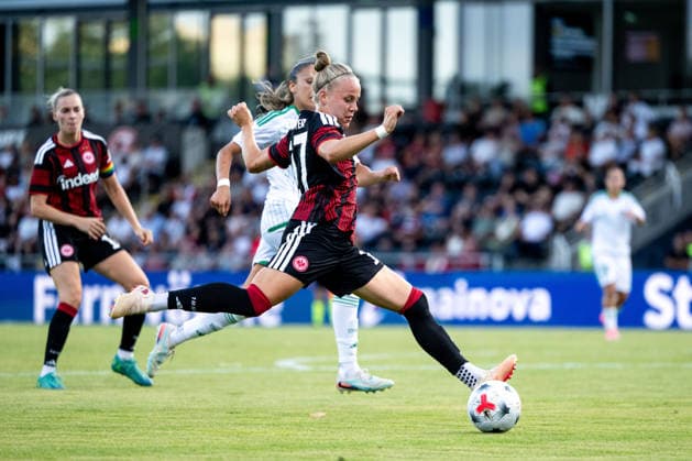 05.08.2026, GER, Fussball, Frauen, UEFA Womens Champions League, Saison 2026 2027, Qualifikationsturnier, Halbfinale, Eintracht Frankfurt vs Omonia Nikosia Pia-Sophie Wolter ( Eintracht Frankfurt, 17 ) am Ball, Frankfurt am Main Stadion am Brentanobad Hessen Deutschland *** August 5, 2026, GER, Soccer, Women s, UEFA Women s Champions League, 2026–2027 season, Qualifying tournament, Semifinals, Eintracht Frankfurt vs. Omonia Nicosia, Pia Sophie Wolter (Eintracht Frankfurt), 17 on the ball, Frankfurt am Main, Stadion am Brentanobad, Hesse, Germany Copyright: xNordphoto Memmlerx