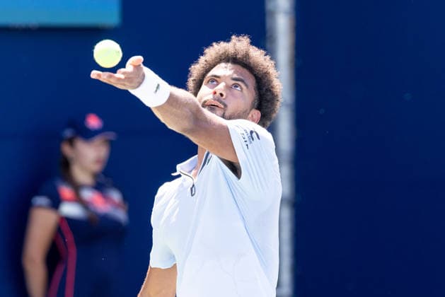August 5, 2026, Montreal, Quebec, Canada: ARTHUR FILS (18) from France serving in match against Zachary Svajda from USA in second round at Canadian Open at IGA stadium in Montreal, Quebec, Canada on 2026-08-05 Montreal Canada - ZUMAl189 20260805_zsp_l189_065 Copyright: xYannickxLegarex