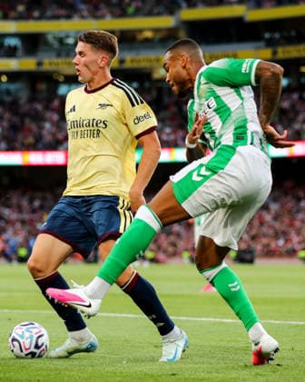 Preseason Friendly, Aviva Stadium, Dublin 5 8 2026 Arsenal vs Real Betis Arsenal™s Victor Gyokeres in action with Betis™ Natan Victor Gyokeres in action with Natan 5 8 2026  Copyright: xx GH1_9994