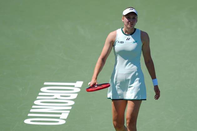 WTA, Tennis Damen Masters 1000 National Bank Open Toronto 2026 - Round of 64 - Day 5 Elena Rybakina of Kazakhstan reacts during the Women™s Singles round of 64 match against Daria Kasatkina of Australia on day 5 of the WTA Masters 1000 National Bank Open at Sobeys Stadium on August 5, 2026, in Toronto, Canada. (Photo by Leonardo Ramirez Eyepix Group) Copyright: xLeonardoxRamirezx xEyepixxGroupx LR_04082026_08365