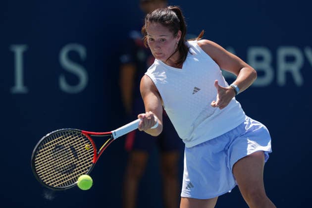 WTA, Tennis Damen Masters 1000 National Bank Open Toronto 2026 - Round of 64 - Day 5 Daria Kasatkina of Australia plays a forehand during the Women™s Singles round of 64 match against Elena Rybakina of Kazakhstan on day 5 of the WTA Masters 1000 National Bank Open at Sobeys Stadium on August 5, 2026, in Toronto, Canada. (Photo by Leonardo Ramirez Eyepix Group) Copyright: xLeonardoxRamirezx xEyepixxGroupx LR_04082026_08383