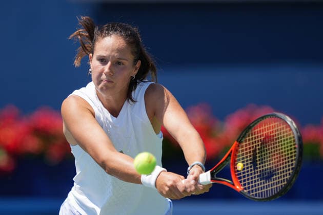 WTA, Tennis Damen Masters 1000 National Bank Open Toronto 2026 - Round of 64 - Day 5 Daria Kasatkina of Australia plays a backhand during the Women™s Singles round of 64 match against Elena Rybakina of Kazakhstan on day 5 of the WTA Masters 1000 National Bank Open at Sobeys Stadium on August 5, 2026, in Toronto, Canada. (Photo by Leonardo Ramirez Eyepix Group) Copyright: xLeonardoxRamirezx xEyepixxGroupx LR_04082026_08403