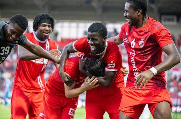 FUSSBALL REGIONALLIGA NORDOST - SAISON 2026-2027 - 3. SPIELTAG FC ROT WEISS ERFURT - SV TASMANIA BERLIN ** NUR FÜR REDAKTIONELLE ZWECKE ** EDITORIAL USE ONLY **<p>05 08 2026-Erfurt: Fussball Regionalliga Nordost 3. Spieltag Saison 2026-2027 Steigerwaldstadion FC Rot Weiss Erfurt - SV Tasmania Berlin im Foto: Stanislav Fehler 11 (FC Rot‘Weiß Erfurt) jubelt nach dem 6:0 mit der Mannschaft ( Deutschland Thueringen Erfurt Copyright: SaschaxFromm *** SOCCER REGIONAL LEAGUE NORTHEAST 2026–2027 SEASON, MATCHDAY 3: FC ROT WEISS ERFURT vs. SV TASMANIA BERLIN ** FOR EDITORIAL USE ONLY ** EDITORIAL USE ONLY ** August 5, 2026 Erfurt Soccer Northeast Regional League Matchday 3, 2026–2027 Season, Steigerwaldstadion: FC Rot-Weiss Erfurt vs. SV Tasmania Berlin. Photo by Stanislav Fehler. 11 FC Rot’Weiss Erfurt celebrates with the team after the 6–0 win Germany Thuringia Erfurt Copyright SaschaxFromm Copyright: SaschaxFromm doc8714shmyfjmod36qqwi ,EDITORIAL USE ONLY