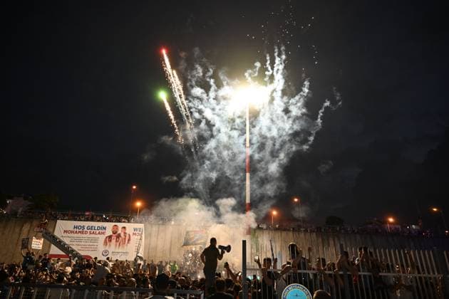 Egyptian footballer Mohamed Salah arrives in Trabzon, Turkiye TRABZON, TURKIYE - AUGUST 5: Trabzonspor supporters welcome Egyptian footballer Mohamed Salah with flares and chants upon his arrival at Trabzon Airport in Trabzon, Turkiye, on August 5, 2026. Hakan Burak Altunoz Anadolu Trabzon Turkey. Editorial use only. Please get in touch for any other usage.  Copyright: x2026xAnadoluxHakanxBurakxAltunozx