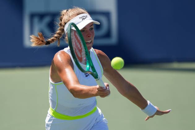 WTA, Tennis Damen Masters 1000 National Bank Open Toronto 2026 - Round of 64 - Day 5 Magdalena FrÄ™ch of Poland plays a forehand during the Women™s Singles round of 64 match against Jessica Pegula of United States on day 5 of the WTA Masters 1000 National Bank Open at Sobeys Stadium on August 5, 2026, in Toronto, Canada. (Photo by Leonardo Ramirez Eyepix Group) Copyright: xLeonardoxRamirezx xEyepixxGroupx LR_04082026_08457