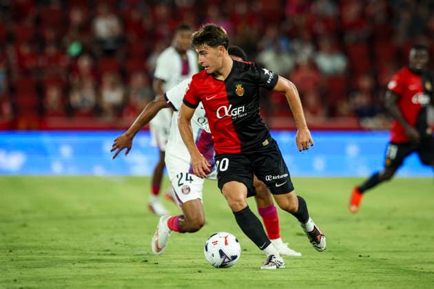Pablo Torre (RCD Mallorca) controls the ball during the during the pre-season friendly match between RCD Mallorca and Paris Saint-Germain at Estadi Son Moix on August 5, 2026 in Palma de Mallorca, Spain. (Photo by Xavi Bonilla DeFodi Images) - *** Pablo Torre of RCD Mallorca controls the ball during the preseason friendly match between RCD Mallorca and Paris Saint-Germain at Estadi Son Moix on August 5, 2026, in Palma de Mallorca, Spain. Photo by Xavi Bonilla, DeFodi Images