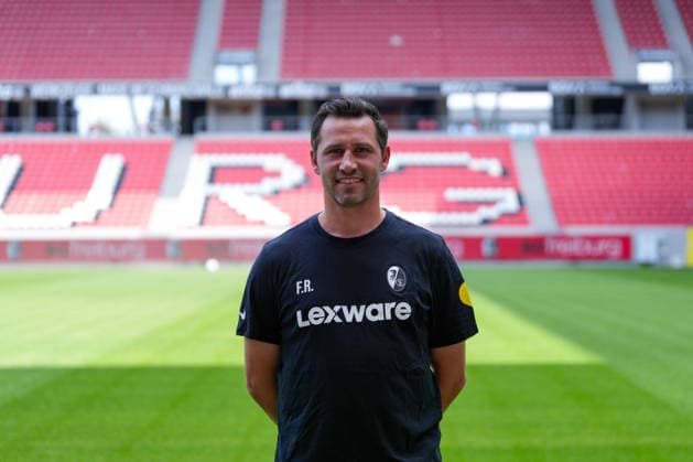Felix Roth (SC Freiburg, Individualtrainer); SC Freiburg; 1.BL, Bundesliga, Porträttermin 2026 2027 Freiburg Europa-Park Stadion Baden-Wuerttemberg Deutschland *** Felix Roth, SC Freiburg; Personal Trainer, SC Freiburg 1 (Bundesliga); Bundesliga; Profile Session 2026–2027; Freiburg; Europa-Park Stadium; Baden-Württemberg; Germany Copyright: AA_STEINSIEK.CH