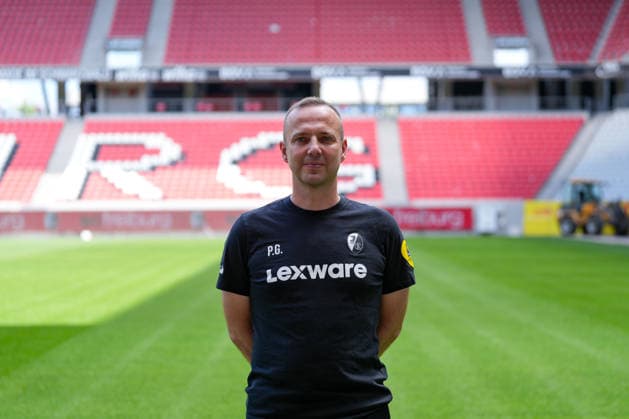 Patrik Grolimund (SC Freiburg, Co-Trainer); SC Freiburg; 1.BL, Bundesliga, Porträttermin 2026 2027 Freiburg Europa-Park Stadion Baden-Wuerttemberg Deutschland *** Patrik Grolimund, SC Freiburg; Assistant Coach, SC Freiburg 1 (Bundesliga); Bundesliga; Profile Session 2026–2027; Freiburg; Europa-Park Stadium; Baden-Württemberg; Germany Copyright: AA_STEINSIEK.CH