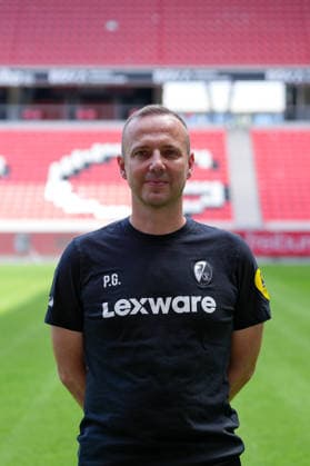 Patrik Grolimund (SC Freiburg, Co-Trainer); SC Freiburg; 1.BL, Bundesliga, Porträttermin 2026 2027 Freiburg Europa-Park Stadion Baden-Wuerttemberg Deutschland *** Patrik Grolimund, SC Freiburg; Assistant Coach, SC Freiburg 1 (Bundesliga); Bundesliga; Profile Session 2026–2027; Freiburg; Europa-Park Stadium; Baden-Württemberg; Germany Copyright: AA_STEINSIEK.CH