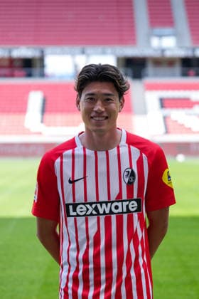 Yuito Suzuki (SC Freiburg, 14); SC Freiburg; 1.BL, Bundesliga, Porträttermin 2026 2027 Freiburg Europa-Park Stadion Baden-Wuerttemberg Deutschland *** Yuito Suzuki SC Freiburg, 14 SC Freiburg 1 BL, Bundesliga, Photo Shoot 2026 2027 Freiburg Europa-Park Stadium Baden-Württemberg Germany Copyright: AA_STEINSIEK.CH